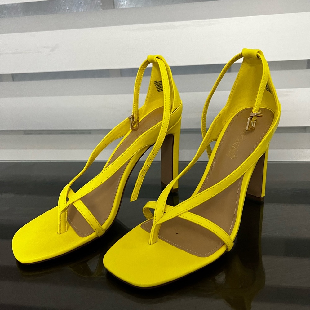 Beautiful yellow women shoes